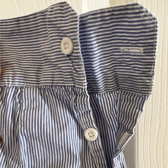 H&M Blue & White fine pinstriped women's button down (size 6/small) - Picture 6 of 13